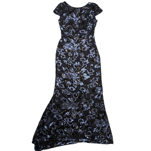 Calvin Klein Cowl-Back Sequin Gown with Cap Sleeves Size 2 - Picture 2 of 10